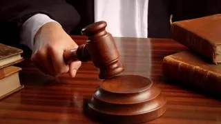 Medic din Lugoj, trimis în judecată după ce ar fi luat bani să elibereze decizii de pensionare