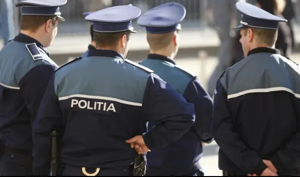 Zece polițiști din Prahova suspectați de luare de mită, în fața procurorilor! Acționau pe DN 1 și A3