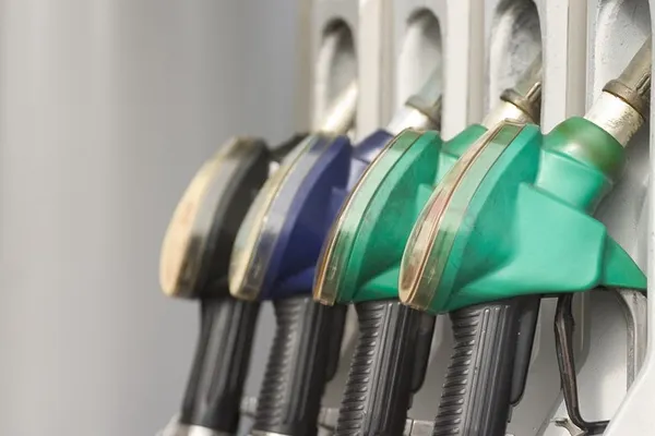 Site-urile Lukoil, blocate după ce compania din Rusia a cerut oprirea războiului din Ucraina