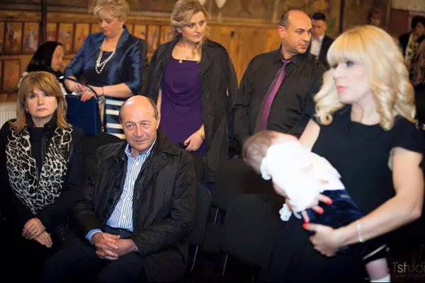 Elena Udrea și Traian Băsescu, la botezul fiului deputatului Adrian Gurzău