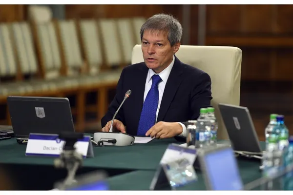 Ce se discută în şedinţa de Guvern: noi schimbări de prefecţi, clădirile cu bulină, venitul social