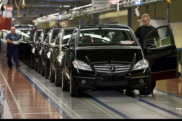Dieselgate II. Daimler, dată în judecată, în Germania, pentru manipularea emisiilor