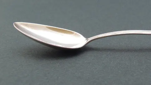 Testul care îţi spune ce probleme de sănătate ai. Ai nevoie de o linguriţă şi de o pungă din plastic
