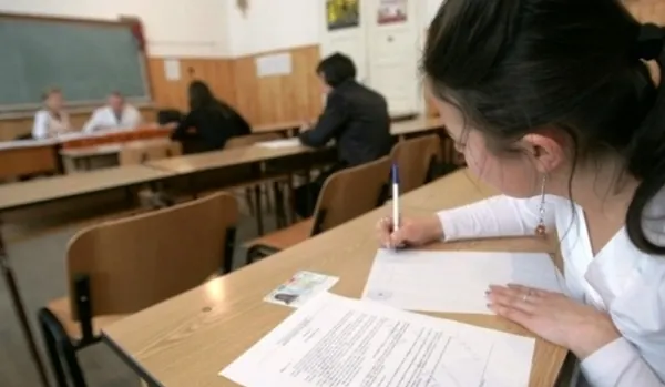 Perle simulare Bacalaureat: "Otilia este enigmă ascunsă pentru toţi bărbaţii"