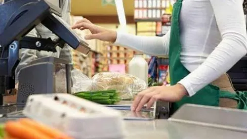 Cât de periculoase sunt alimentele aflate la promoţie