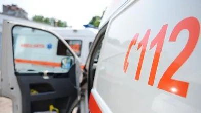 Accident în Bucureşti. Biciclist rănit după ce un poliţist l-a lovit cu portiera maşinii