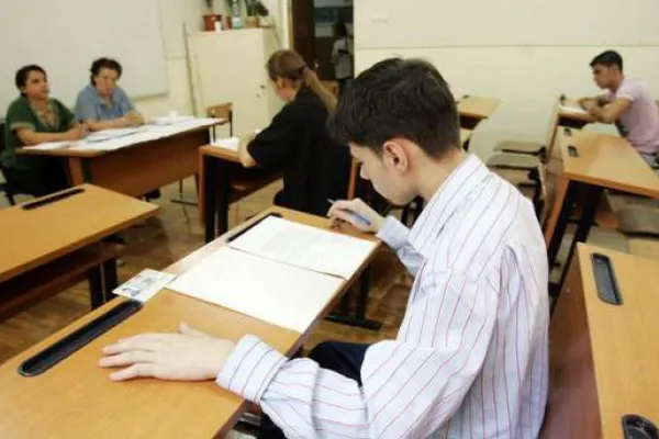 Calendarul examenului de Bacalaureat 2016. Când încep înscrierile