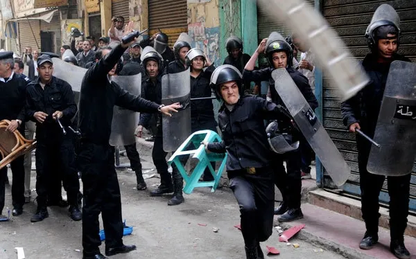 Proteste în Egipt: Mii de demonstranți au ieşit în stradă la Cairo