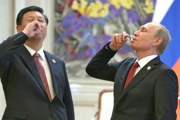 Rusia și China încep o nouă cursă a înarmării. Rachetele hipersonice, arma imbatabilă