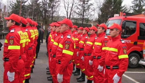 Anunţul Guvernului pentru toţi cei care vor să facă voluntariat în situații de urgență