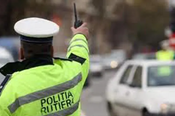 Polițiștii rutieri, la datorie la început de weekend: Peste 2.000 de sancțiuni aplicate în 3 ore