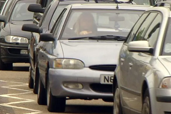 Noi reglementări luate azi de Guvern în privința taxei AUTO de poluare