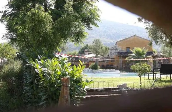 Dezvăluiri despre fetița româncă moartă în piscină în Italia. Rezultatul autopsiei e cutremurător