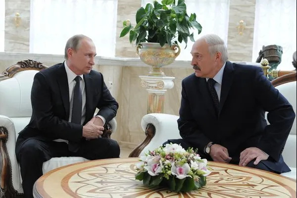 Putin a uitat microfonul deschis și a dezvăluit secrete din dormitorul său, într-o discuție privată