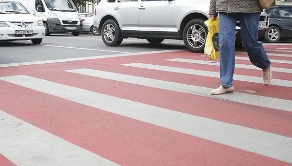 S-a găsit răspunsul! Sunt pietonii mai deştepţi decât şoferii?