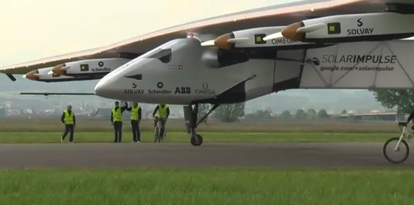 Avionul care a traversat patru continente fără nicio picătură de carburant a intrat în istorie