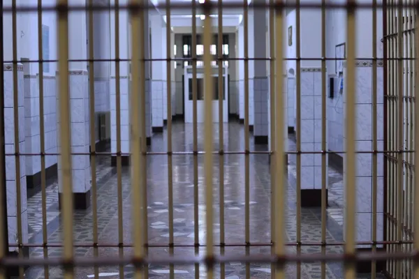 Angajații din penitenciare au declanșat proteste pe perioadă nedeterminată