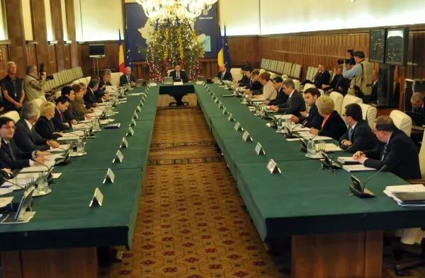 Guvernul înlesneşte accesul la informaţiile de interes public. Ce sarcini au instituţiile
