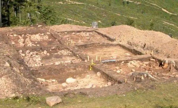 Templu dacic, descoperit în Covasna. "Legenda spune că aici e ascuns un mare tezaur"