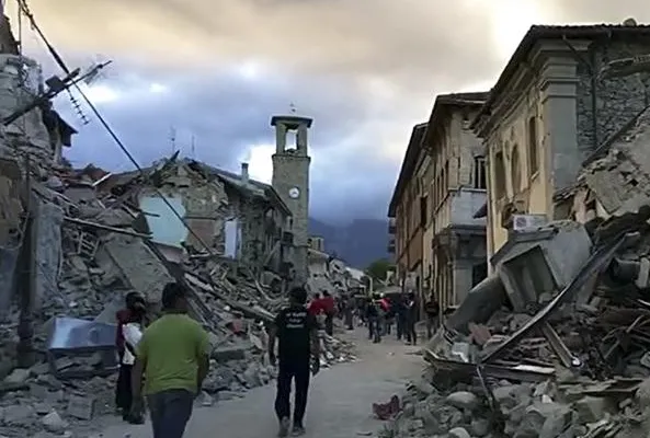 Cutremurul din Italia. Martor ocular: "Mă clătinam din perete în perete, nu reuşeam să ajung la uşă"