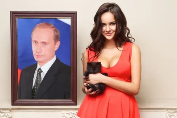 Ea e iubita lui Vladimir Putin: E cu 40 de ani mai tânără! Imagini incendiare