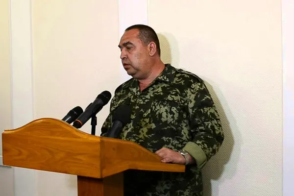 Rebelii din Ucraina acuză o tentativă de asasinat: Şeful Republicii Lugansk, rănit în explozie