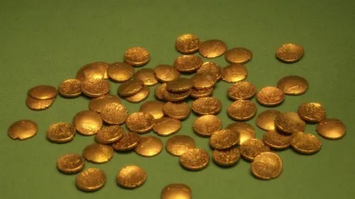 30 de kilograme de monede de aur din România, urmărite prin Interpol