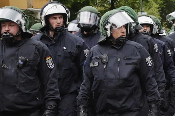 Alertă în Germania. Un bărbat înarmat care s-a baricadat într-un restaurant a fost prins
