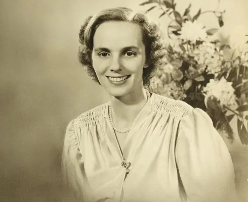 Video. Imagini rare, de colecţie, cu Regina Ana