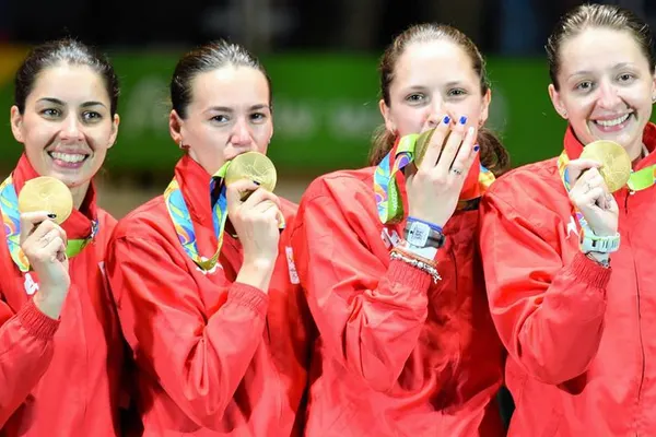 Primele medalii pentru România la Rio. AUR OLIMPIC pentru echipa feminină de spadă: a zdrobit China