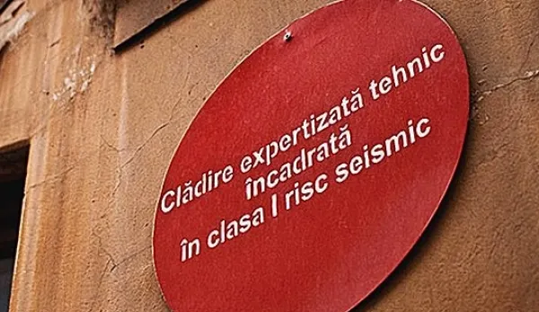 Bani de la Guvern pentru consolidarea școlilor: „Cele 118 şcoli încadrate în gradul 1 de risc seismic, o prioritate ”