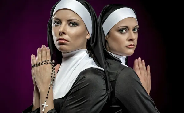 Două călugărițe din Italia s-au căsătorit după ce s-au îndrăgostit în misiune