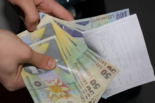 Senatul a votat eliminarea impozitului de 16% pentru toate pensiile
