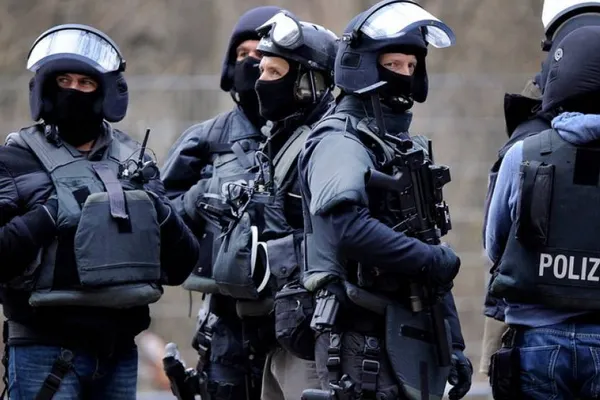 Presupus membru al Statului Islamic, arestat pe aeroportul din Dusseldorf la întoarcerea din Turcia