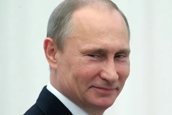 Rusia a lansat calendarul pe 2017. Cine e pe copertă? Desigur, Putin.Cum apare liderul de la Kremlin