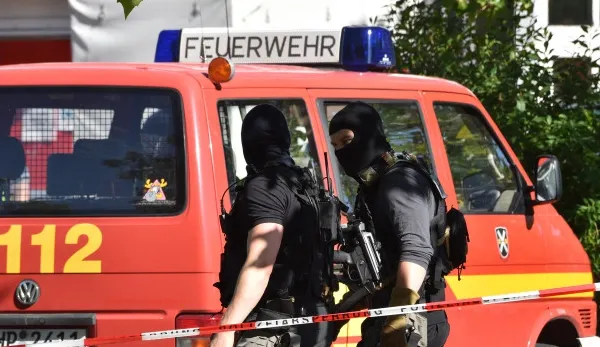 Tragedie în Germania! Un individ a fost arestat după ce a înjunghiat mai mulţi oameni într-un parc
