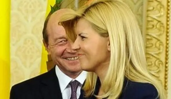 Elena Udrea, aforisme şi cugetări: Femeile se urăsc mai tare pentru pantofi decât pentru funcţii