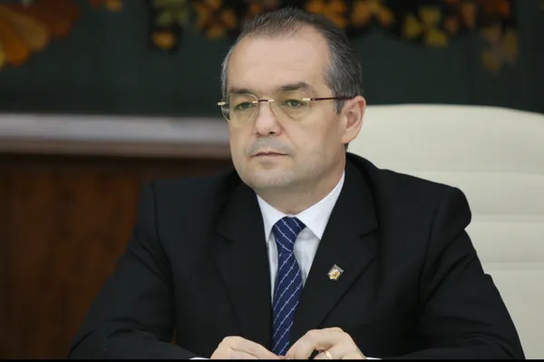 Nou moment amuzant cu Emil Boc. Ce nu a reuşit să facă fostul prim-ministru