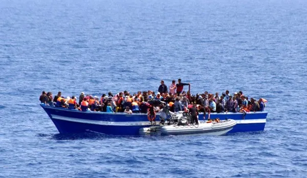 Descoperire teribilă: 74 de trupuri neînsufleţite, pe o plajă din Tripoli