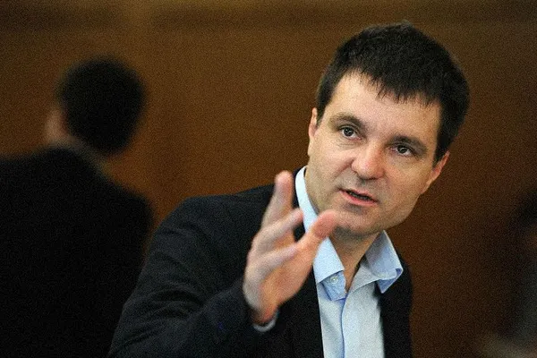 Un fost ministru al Guvernului Cioloş s-a înscris în USR. Va candida pe listele partidului