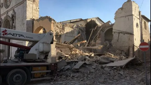 Cutremur puternic, cu magnitudine 6,5, în Italia. Mai multe clădiri prăbușite. Imaginile dezastrului