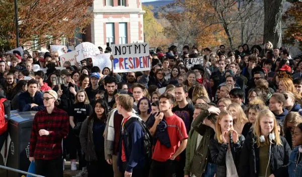 Studenții americani protestează în continuare împotriva lui Donald Trump