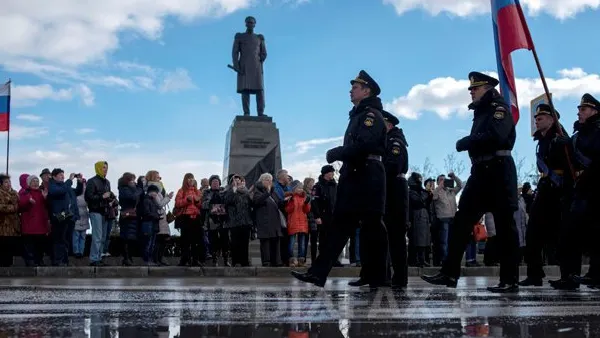 Rusia avertizează că nu va mai tolera provocări în apele Mării Negre din jurul Peninsulei Crimeea