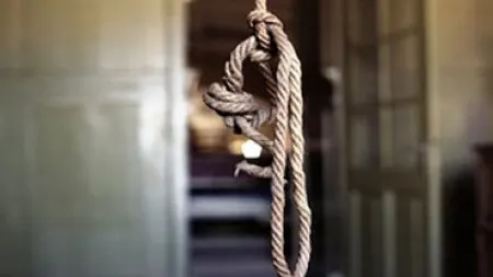 Ce au găsit autorităţile din Ucraina în casa unui bărbat care s-a spânzurat. Nu le-a venit să creadă