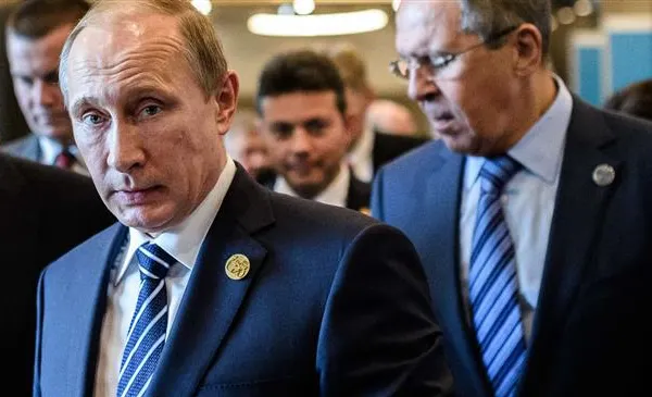 Putin îl așteaptă pe Trump. Deocamdată, Rusia nu va expulza diplomați americani