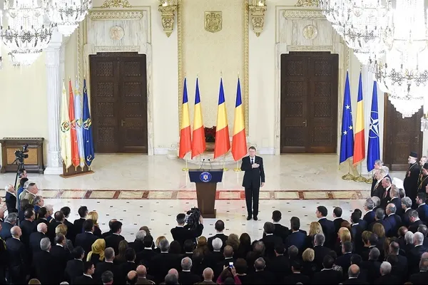 Recepţia de la Cotroceni: PSD, ALDE si UDMR au lipsit, PNL s-a interesat de pozele cu Iohannis