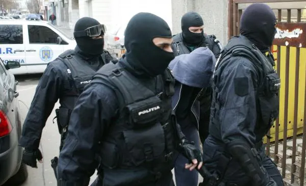 Acțiune de amploare a polițiștilor din Prahova: 49 de percheziții, 34 de persoane audiate