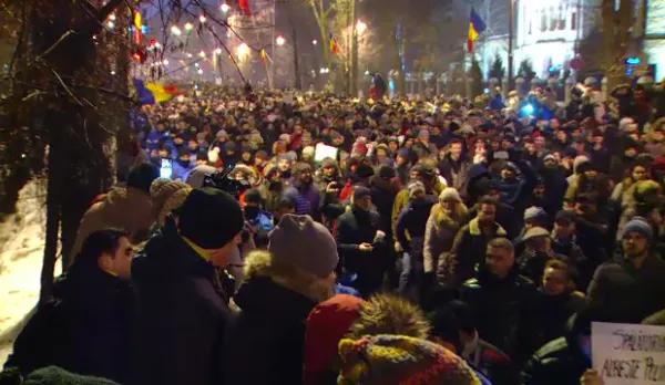 Avertisment fără precedent după proteste: "Dacă situația cere, se poate folosi armament adevărat"