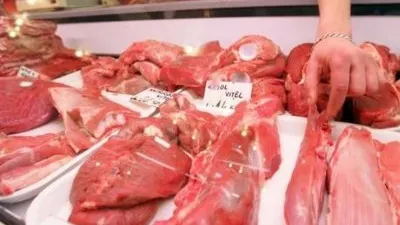 Amenzi de 400.000 lei și peste patru tone de alimente confiscate de inspectorii ANSVSA