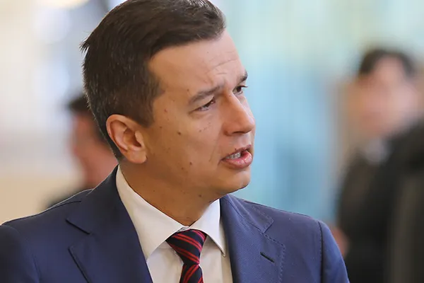 Ce mesaj a postat premierul Sorin Grindeanu la miezul nopții pe Facebook